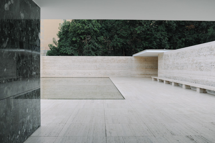 Barcelona Pavillon Mies van der Rohe